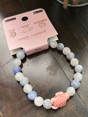 Simply Southern Turtle Tracking Beaded Blue & White Bracelet